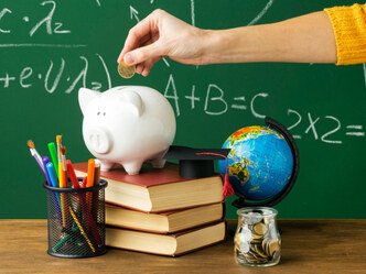 Aide à la rentrée et la scolarité en 2025 : bourse, allocation scolaire, aide au logement, prêt, inflation etc.