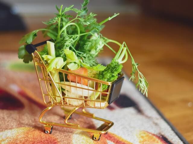 Analyse PESTEL de la grande distribution 2020