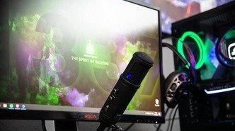 SWOT Analysis example - Twitch