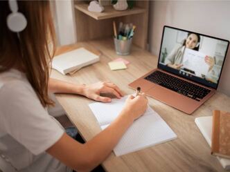 Quelles universités proposent un master MEEF à distance ?