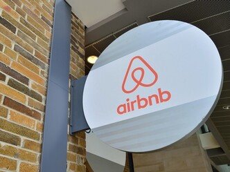 Marketing mix exemple 7P - Airbnb réservation d'hébergements